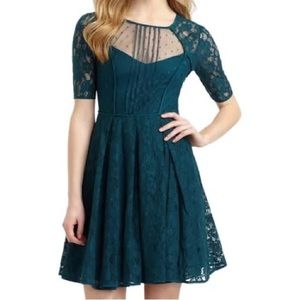 BCBG Teal mesh and lace Julya Dress size 10 NWOT